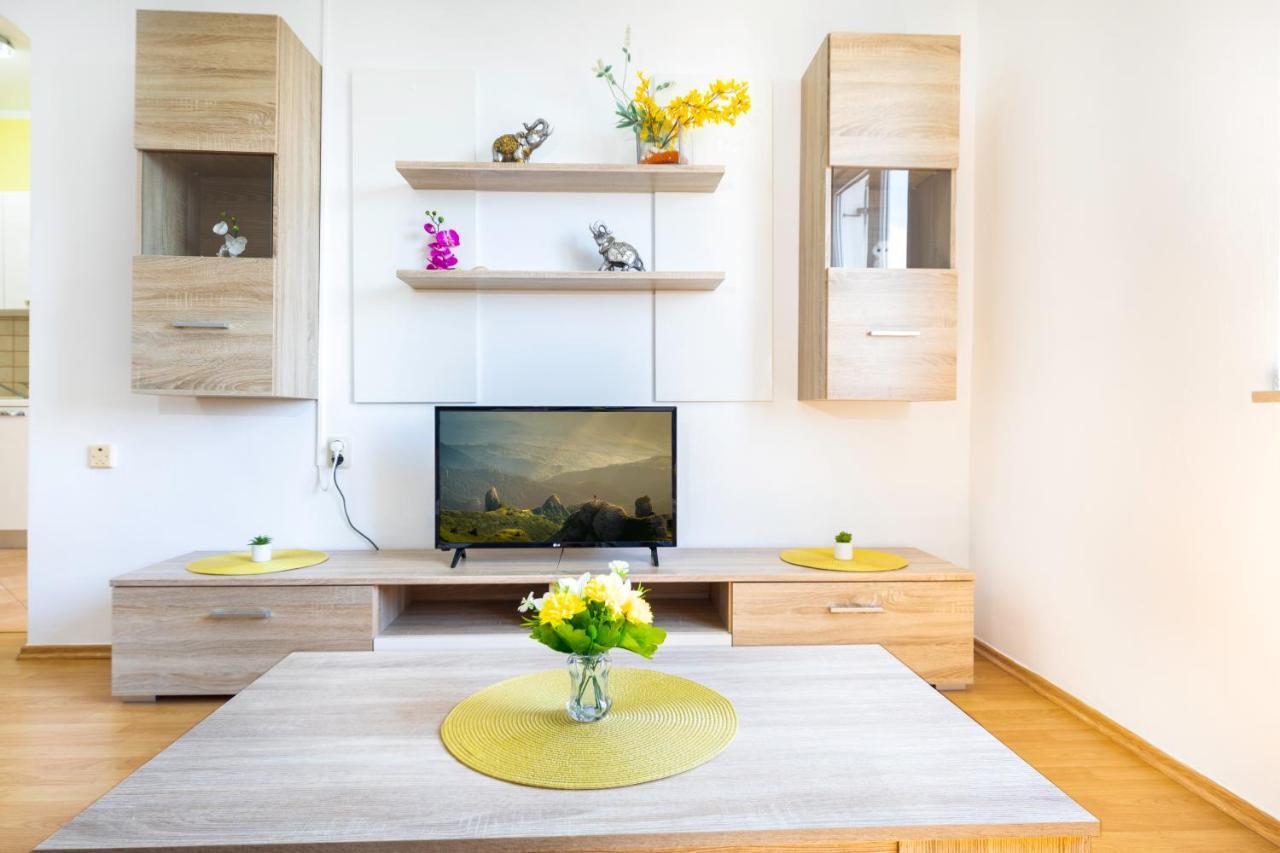 Apartments Villa Maja Rogoznica  Ngoại thất bức ảnh
