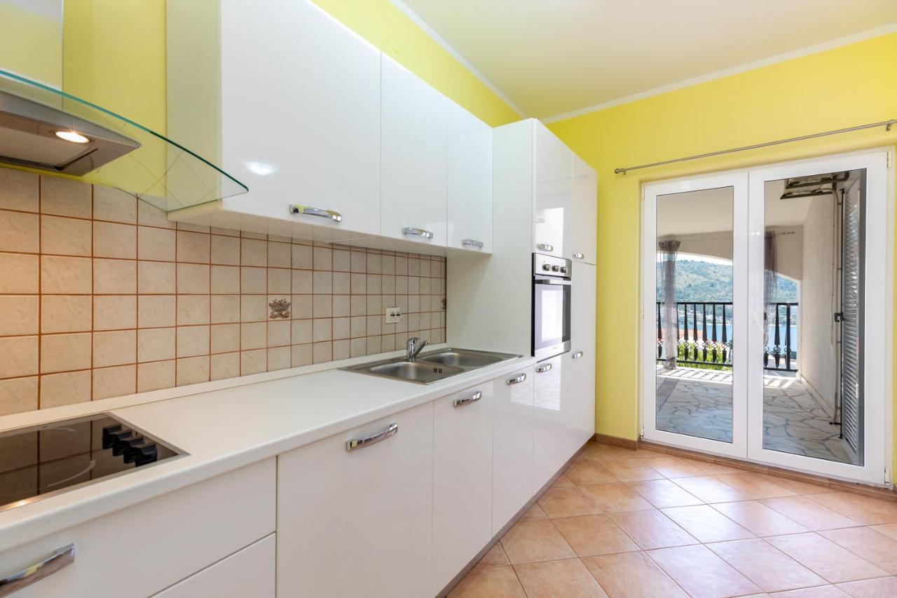 Apartments Villa Maja Rogoznica  Ngoại thất bức ảnh