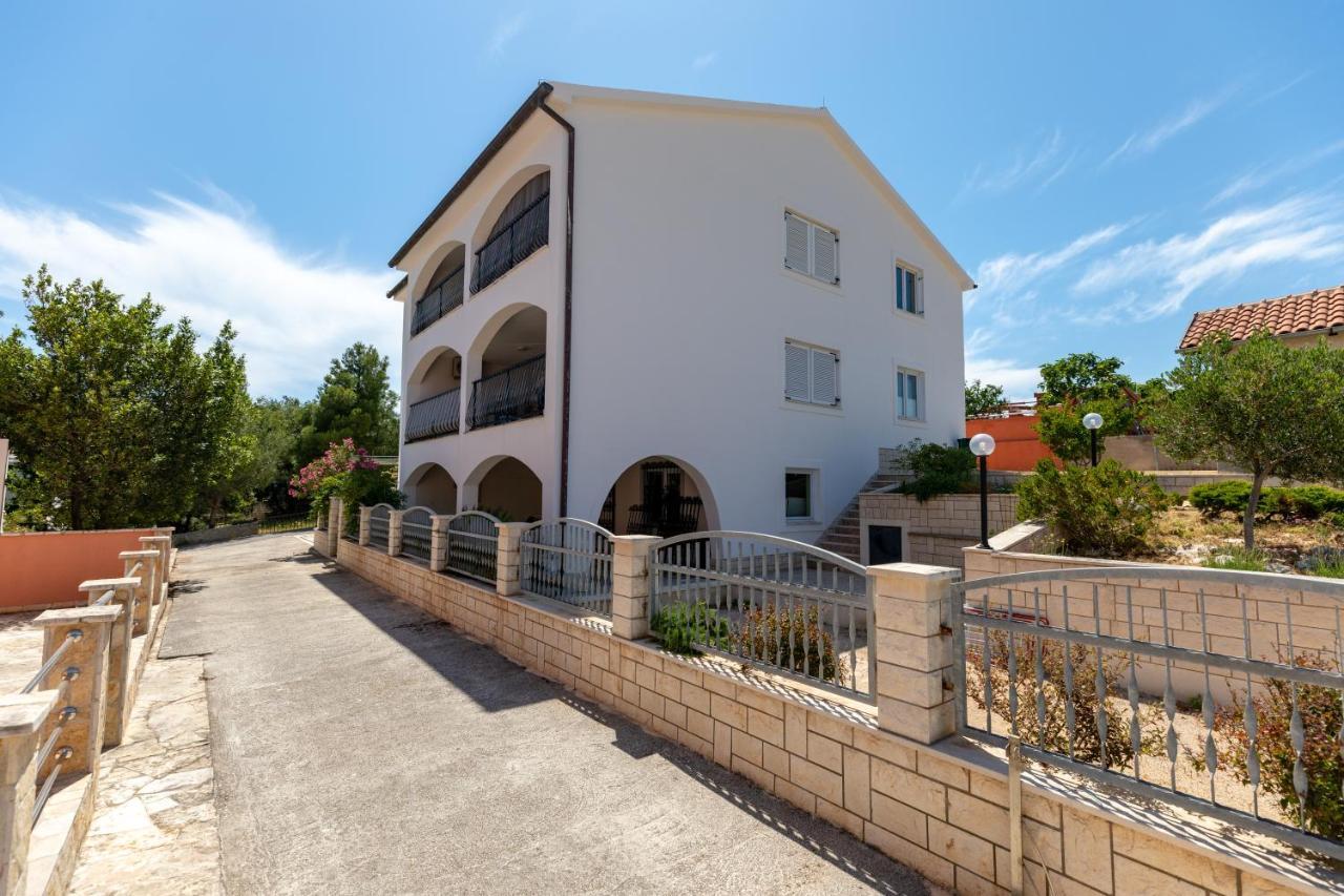 Apartments Villa Maja Rogoznica  Ngoại thất bức ảnh