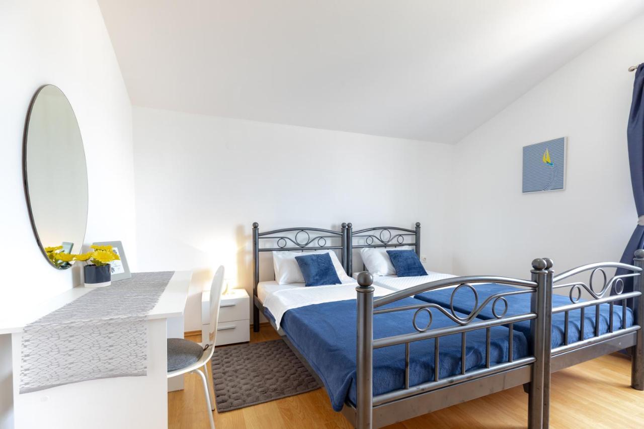 Apartments Villa Maja Rogoznica  Ngoại thất bức ảnh