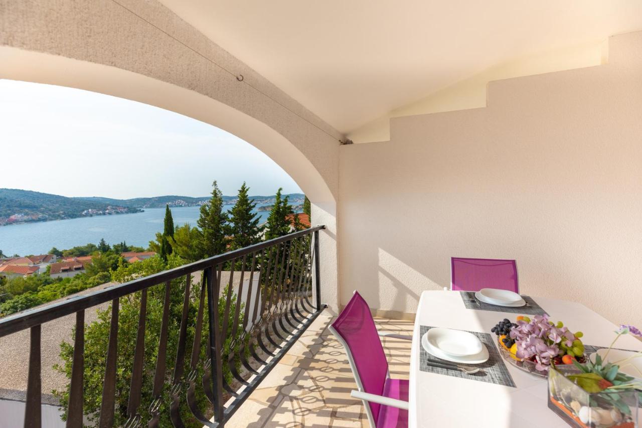 Apartments Villa Maja Rogoznica  Ngoại thất bức ảnh
