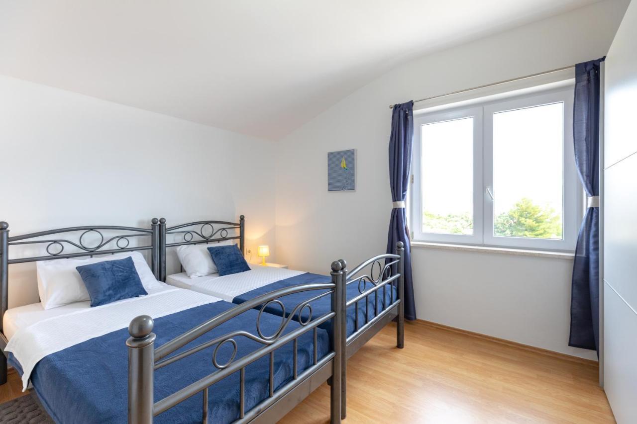 Apartments Villa Maja Rogoznica  Ngoại thất bức ảnh