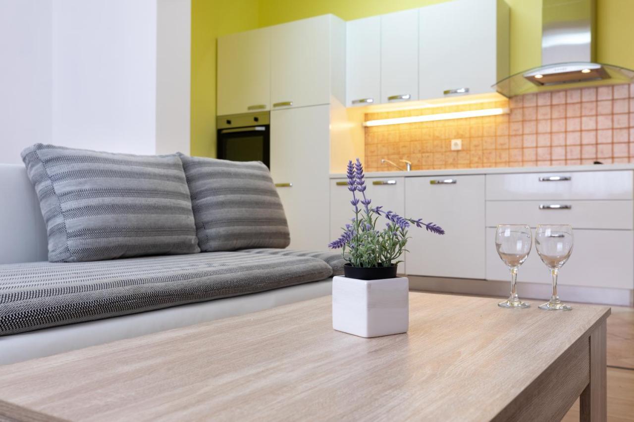 Apartments Villa Maja Rogoznica  Ngoại thất bức ảnh