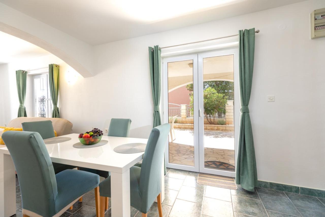 Apartments Villa Maja Rogoznica  Ngoại thất bức ảnh