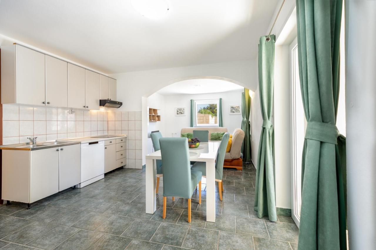 Apartments Villa Maja Rogoznica  Ngoại thất bức ảnh