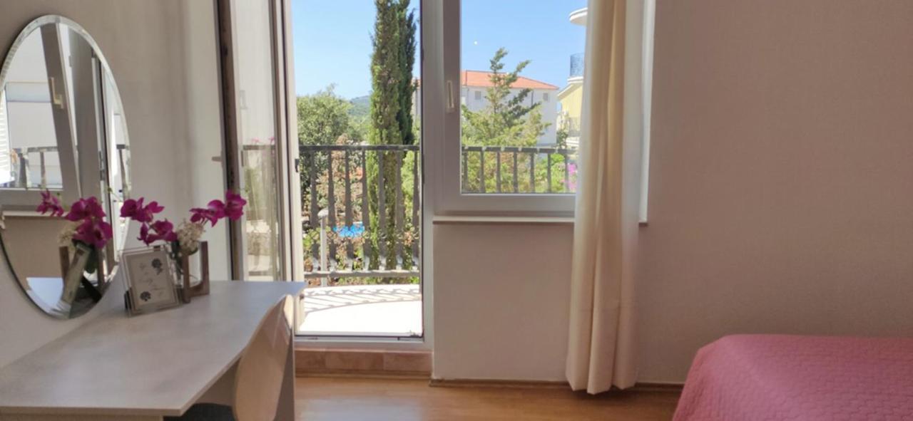 Apartments Villa Maja Rogoznica  Ngoại thất bức ảnh