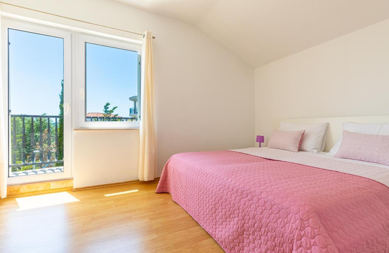 Apartments Villa Maja Rogoznica  Ngoại thất bức ảnh